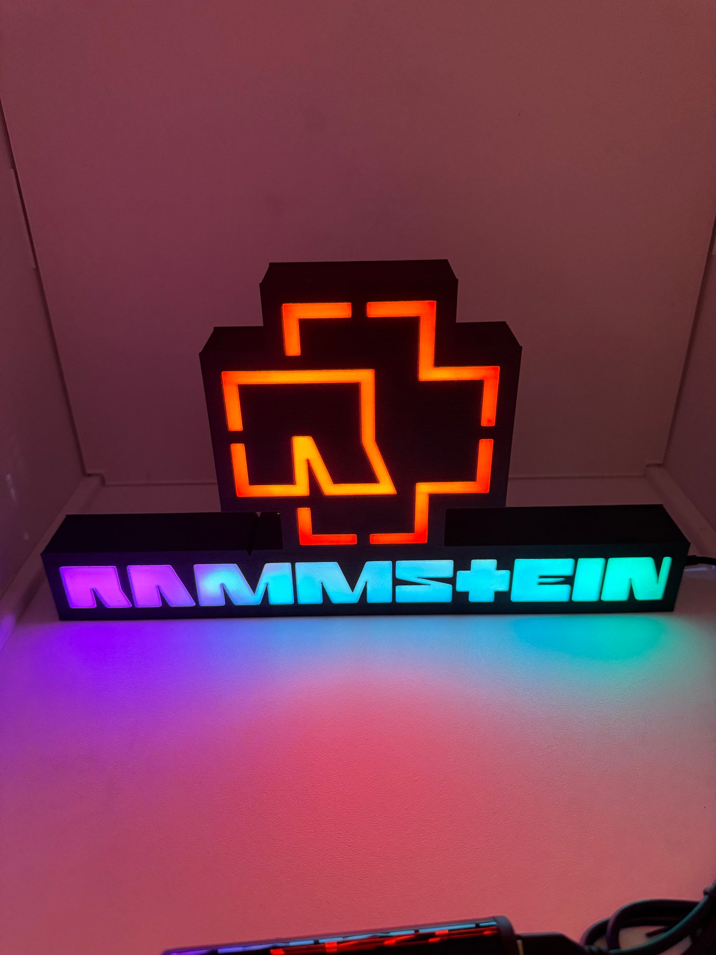 LedBOX LED Weiß und RGB MICKEY Anpassbar